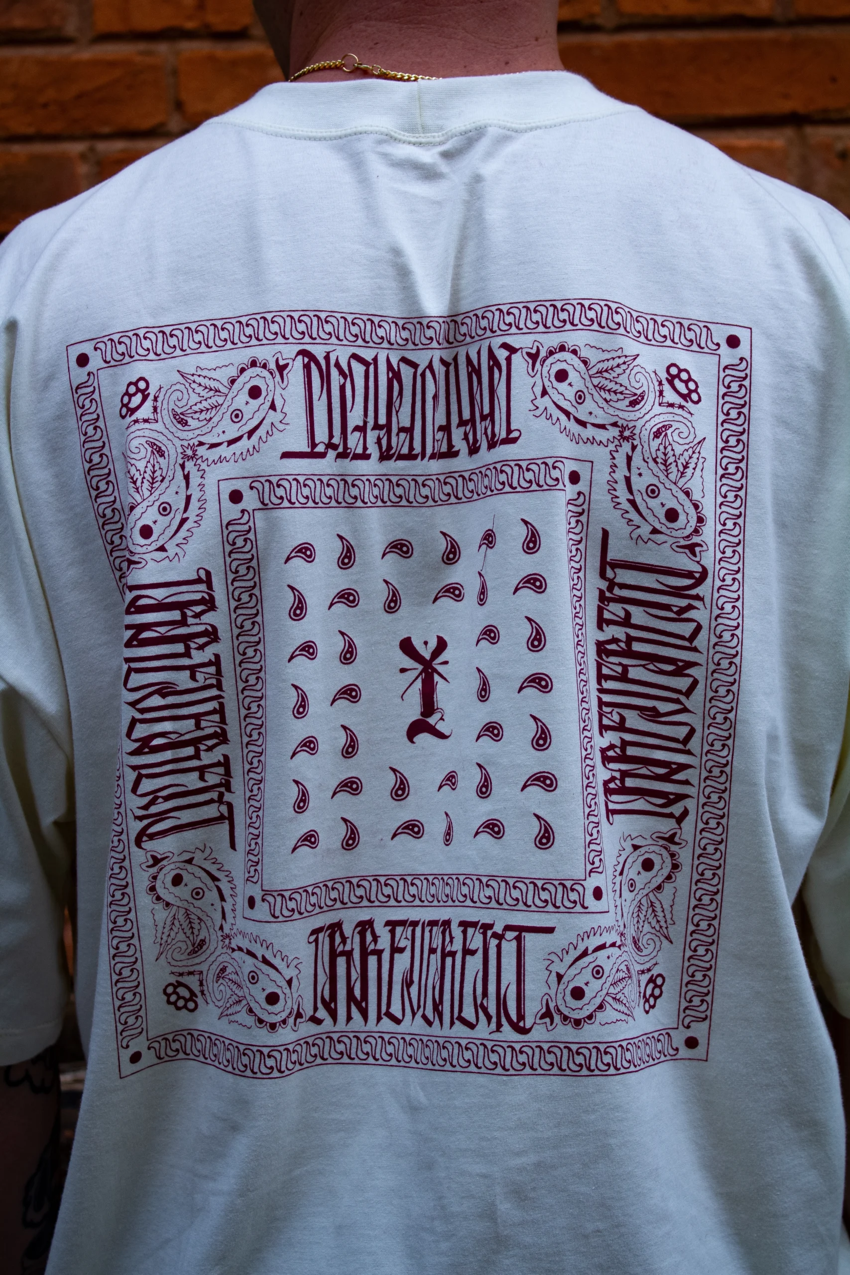 Camiseta Oversized Caxemira - Off white - Imagem 4