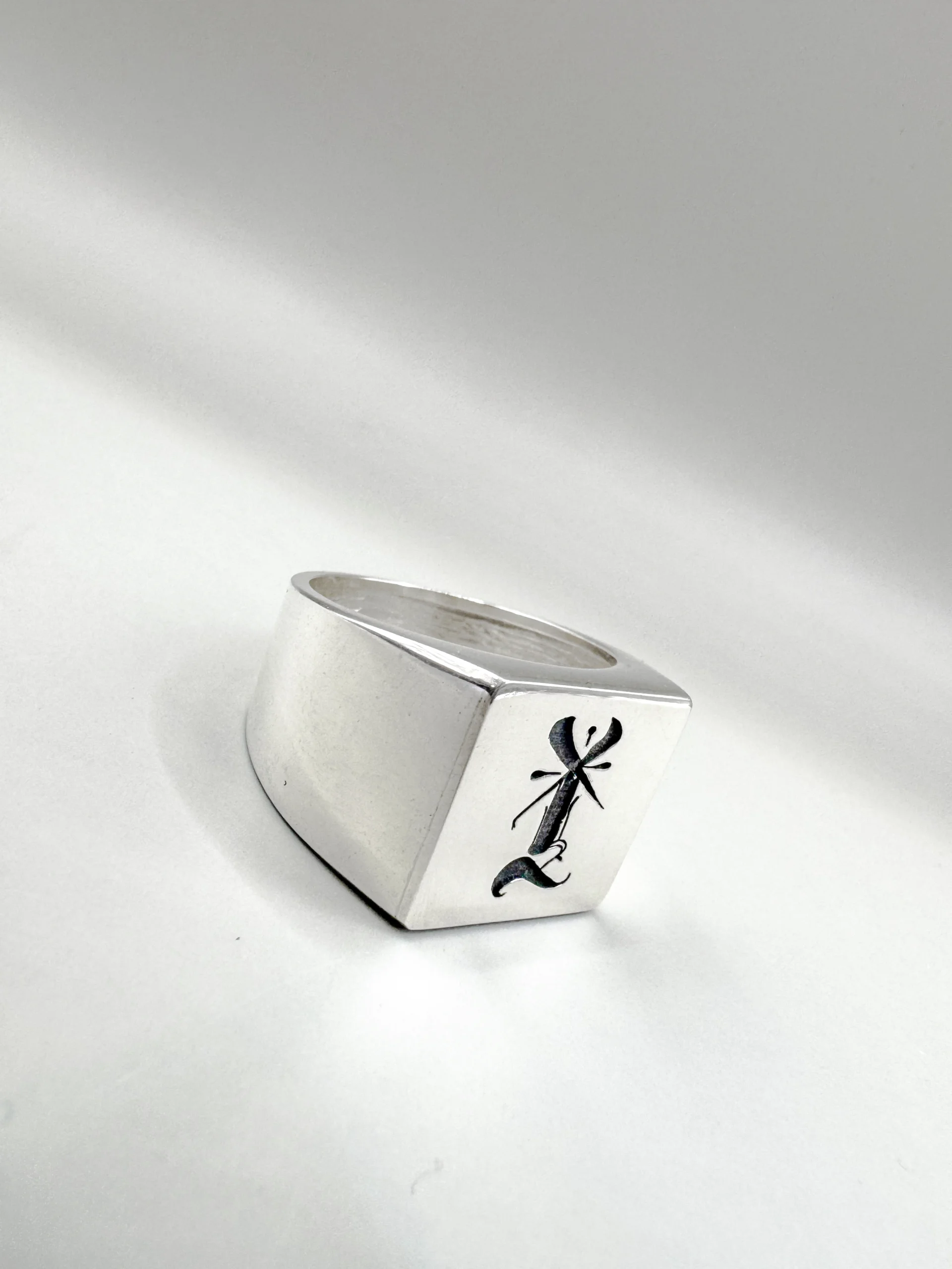 Anel de Prata 950 Quadrado Irreverent 001