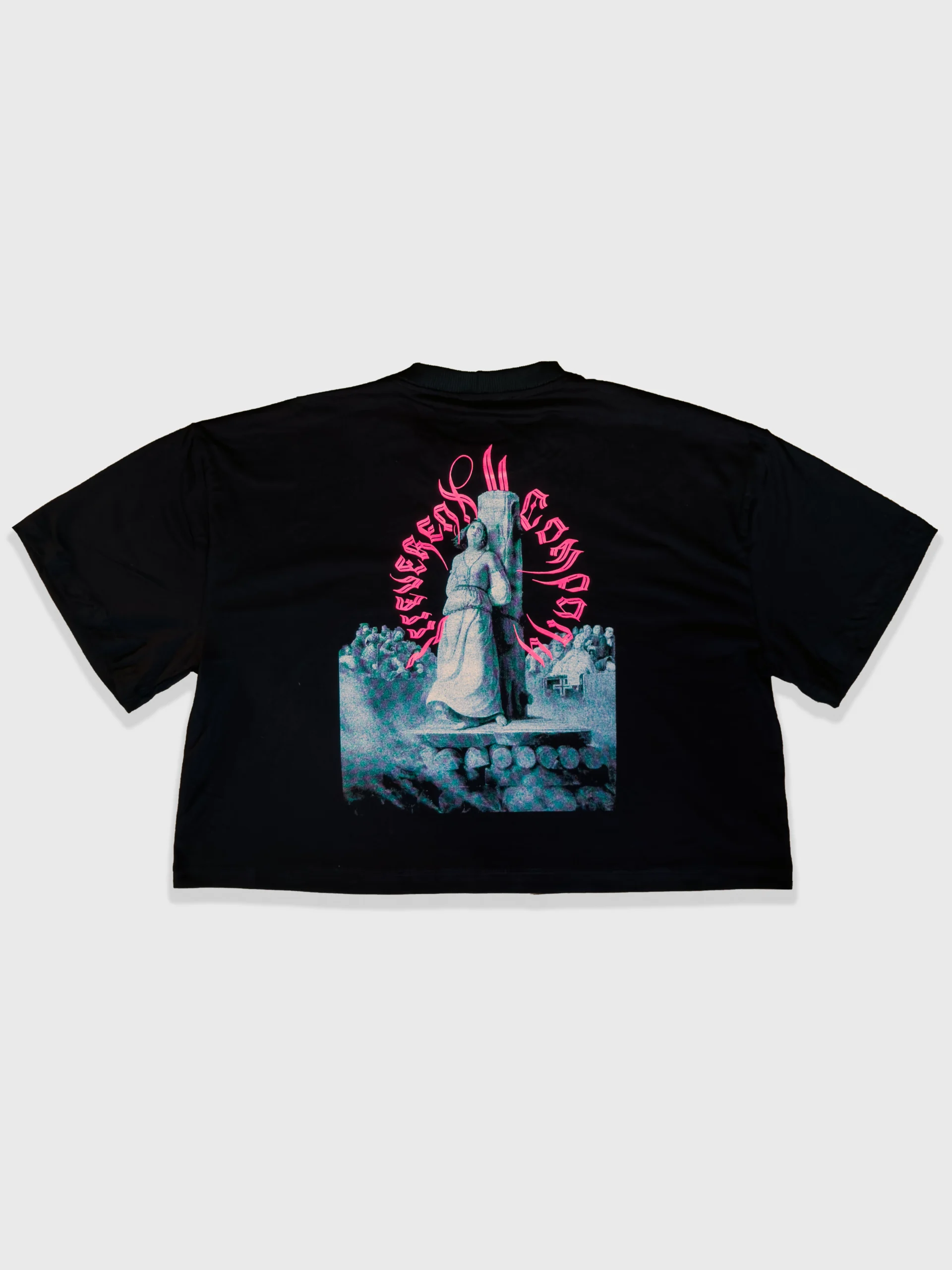 Baby Tee Oversized Preta - Joana d'Arc