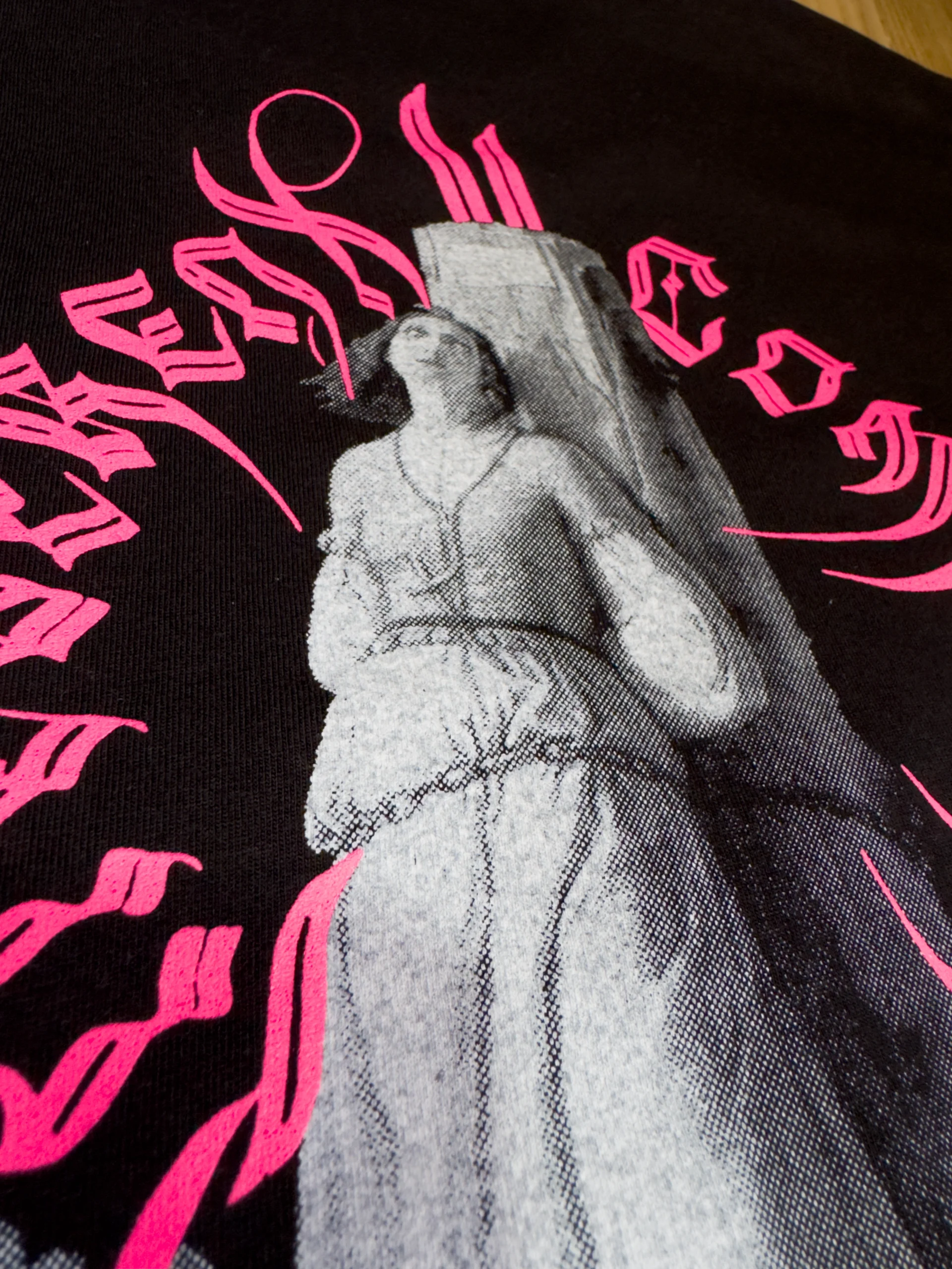 Camiseta Oversized Preta - Joana d'Arc - Imagem 5